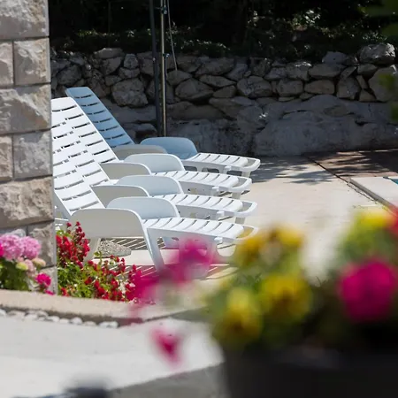 Relaxing Luce Nyaraló *